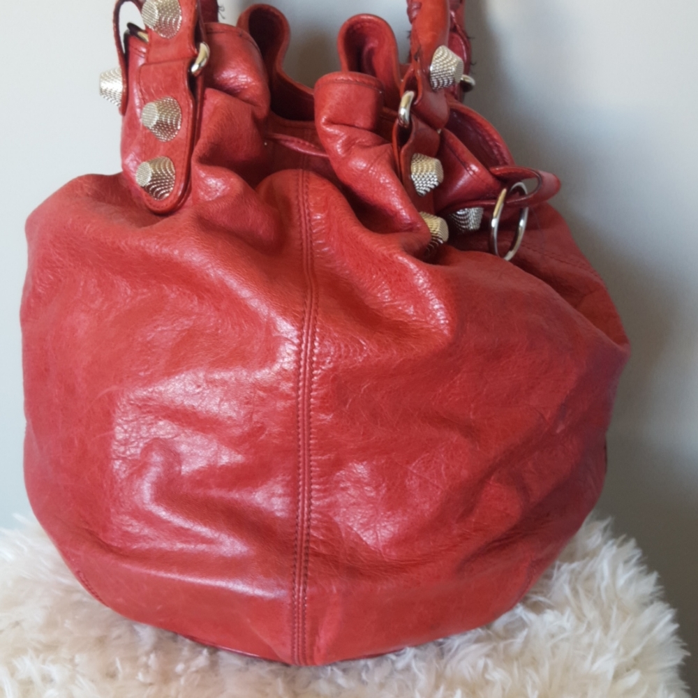 Balenciaga Pompon - Picture 3 of 13